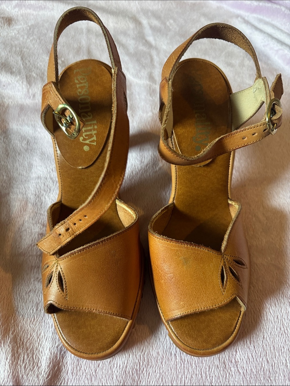 Vintage Women’s Tan Leather Wedge Sandals with Ankle Buckle Never Worn